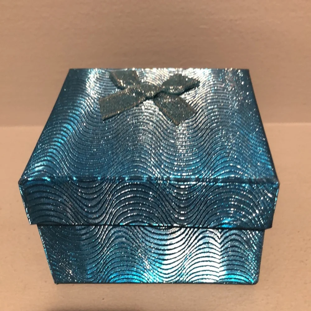 - Men’s Gold Watch - Picture 5 of 7